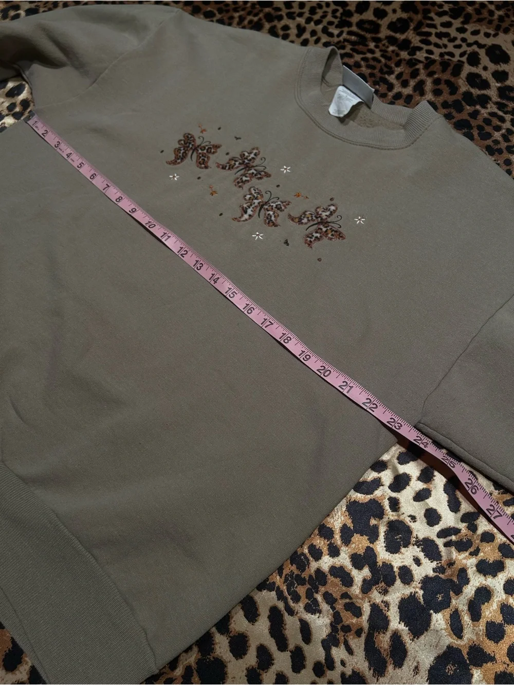 Vintage 90s Endless Designs Embroidered Leopard Butterfly Crewneck Sweatshirt